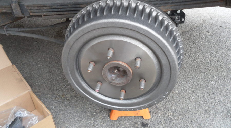 ’98 Chevy Tahoe replacing brake drums and shoes